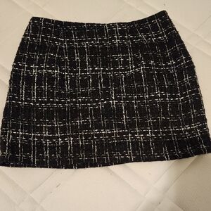 Black and White Tweed Skirt With Tinsel Ribbon Size M